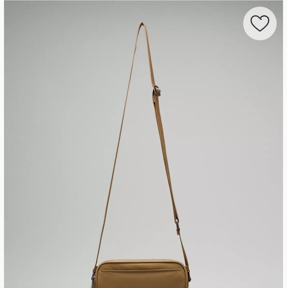 Lululemon Camera Bag - Picture 3 of 3